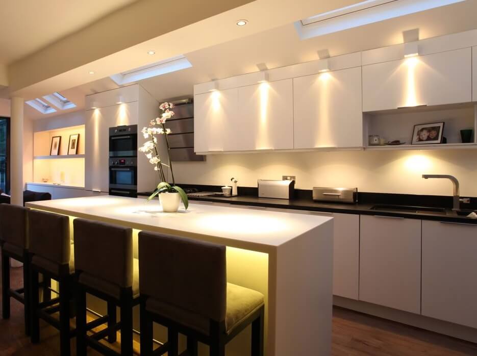 Cách bố trí đèn tối ưu cho khu vực bếp